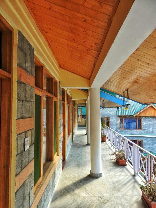 Hotel Apple Villa Manāli Buitenkant foto
